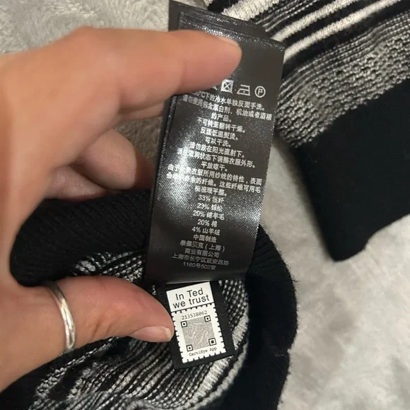 Ted Baker cashmere wool blend striped crew neck sweater - Picture 4 of 13